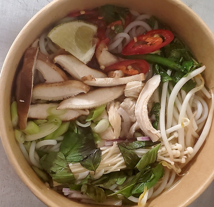 Read more about the article Vietnamese Chicken Pho