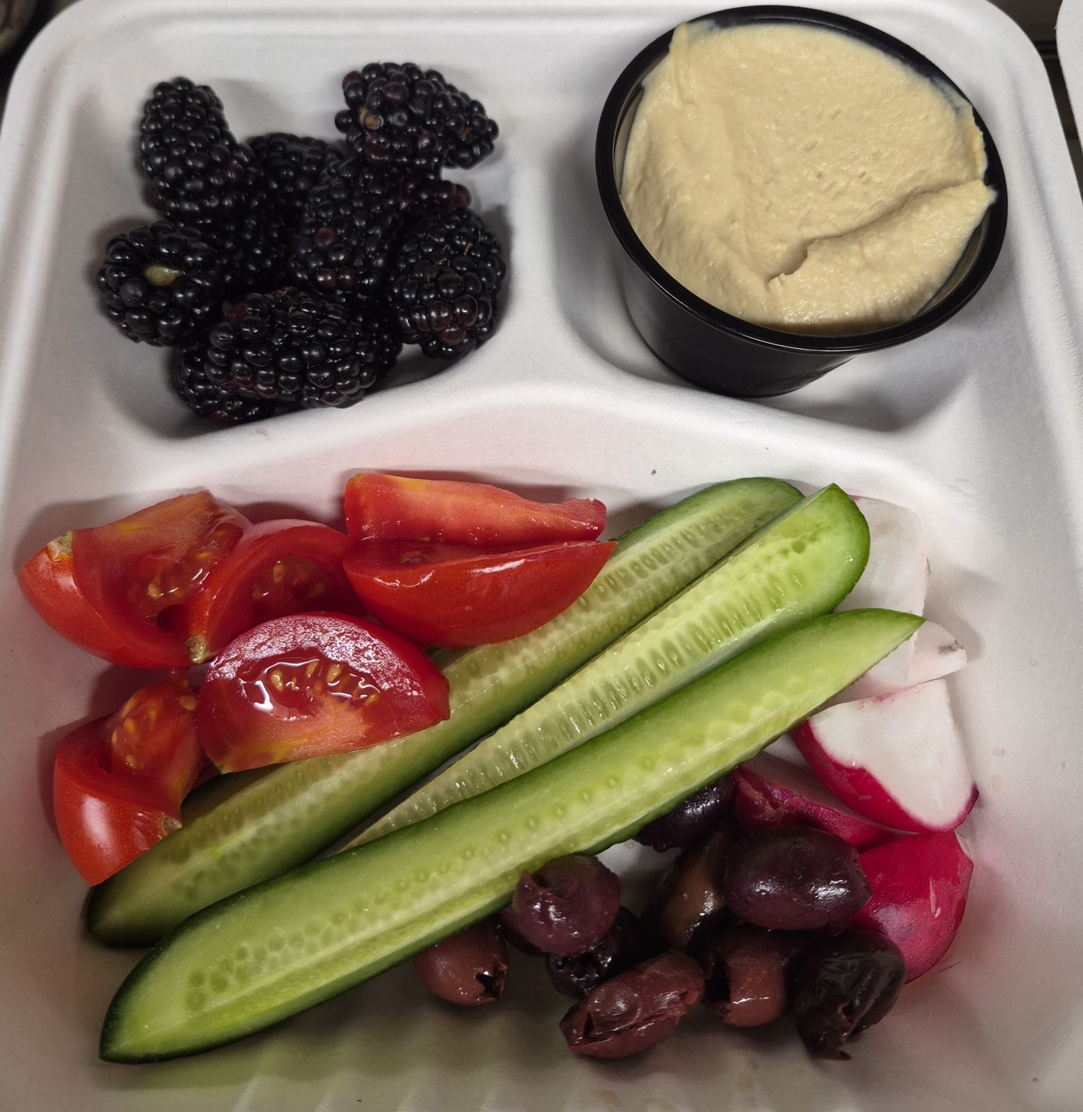 Read more about the article Mediterranean Mezze Plate